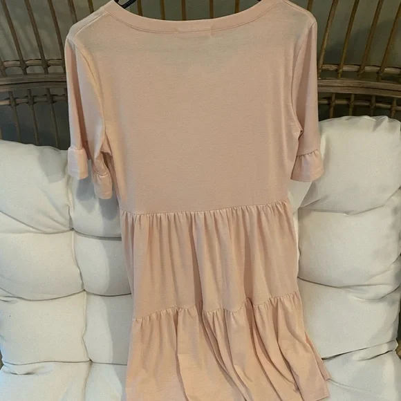 Light peach flowy soft material dress - Picture 2 of 4